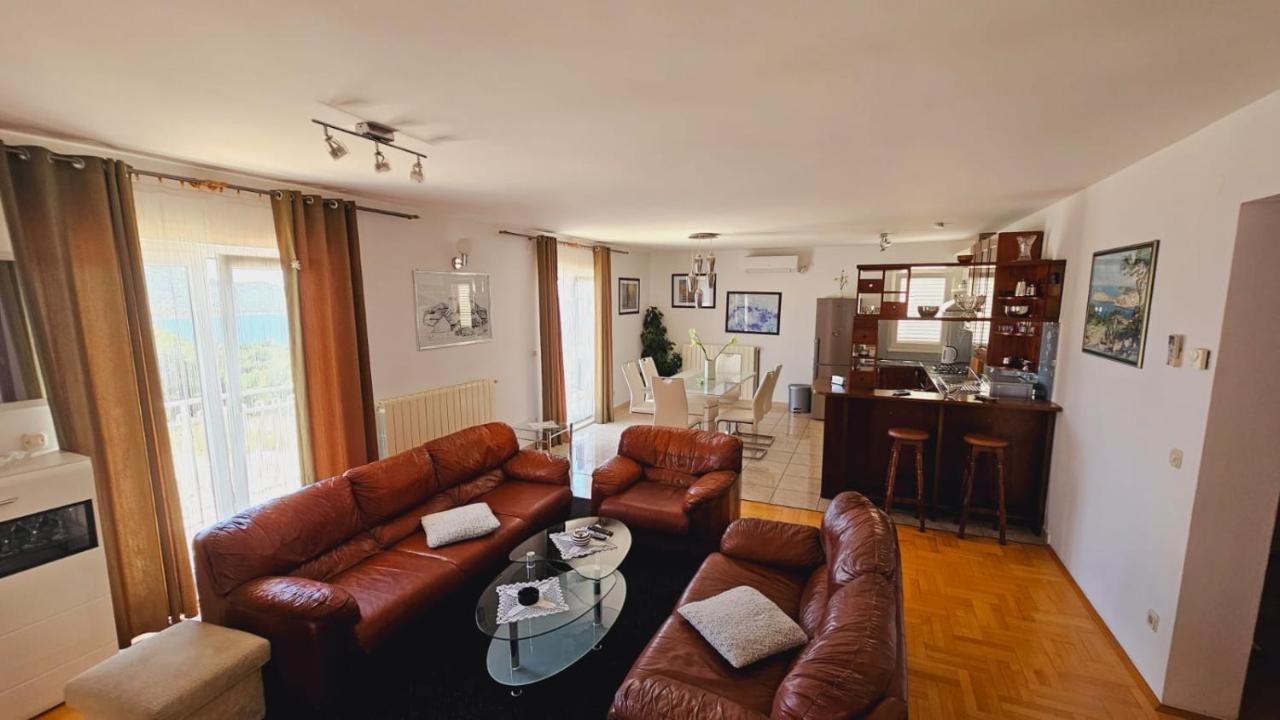 Apartment House Berry Primosten Exterior photo