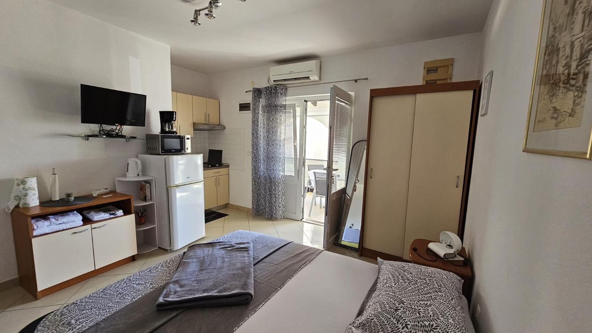Apartment House Berry Primosten Exterior photo