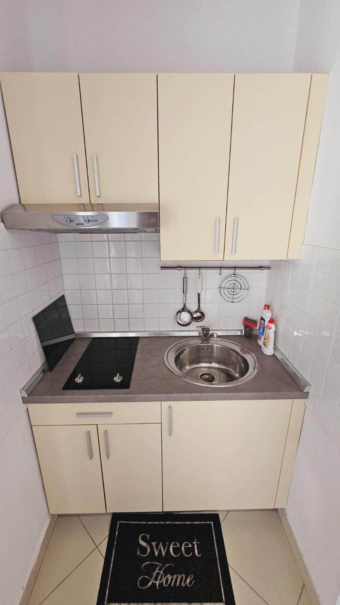 Apartment House Berry Primosten Exterior photo